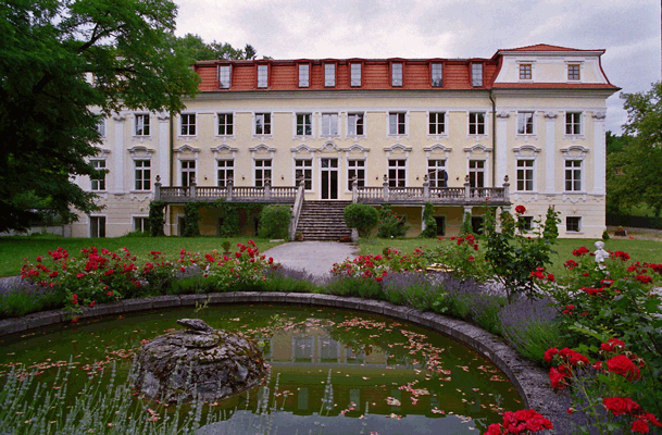 Schloss Stuppach bei Gloggnitz (1990-97 wiederhergestellt)