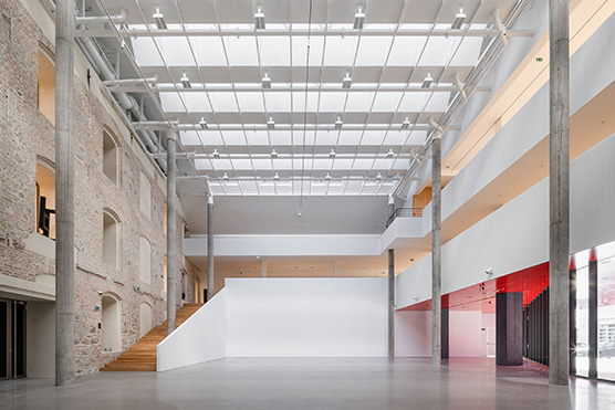 Einlick in die Halle der neu renovierten slovakischen Nationalgalerie in Bratislava